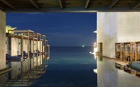 منتجع Maldives Beach